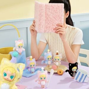 BABY MOLLY POCKET FRIENDS IN STOCK